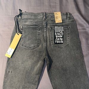 NWT KSUBI Straight Leg Jeans Black Sz 26 midrise, skinny leg ankle crop. Run Big